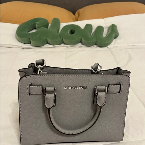 Michael Kors mini satchel - Picture 1 of 9